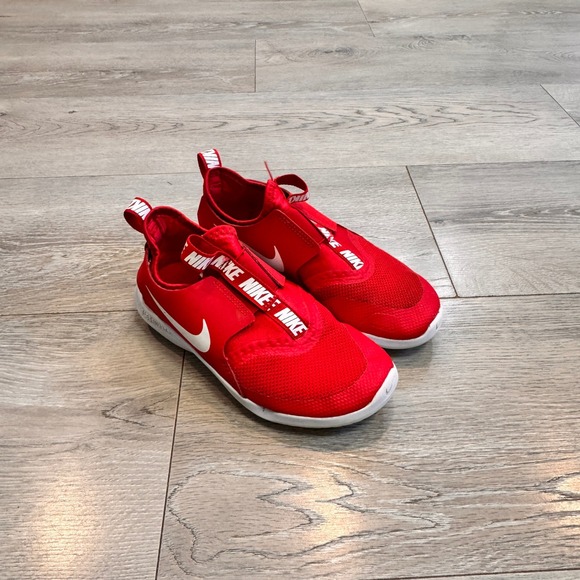 Nike Flex Runner Kids 1.5 Youth Sneakers Red Slip-On Running Shoes Sport - Picture 1 of 8